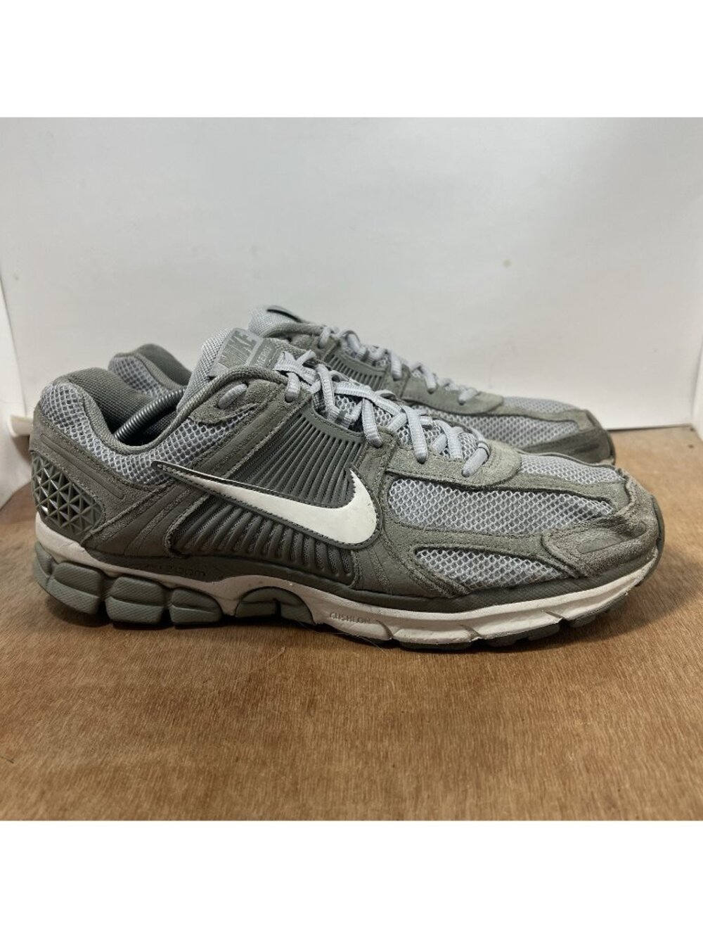 [HF1553-002] Nike Zoom Vomero 5 'Dark Stucco' Men Size 12 Shoes
